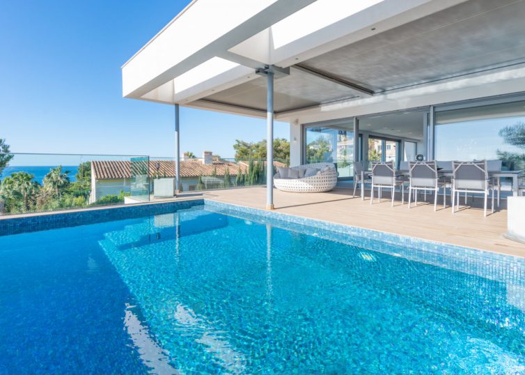 Moderne Luxus-Villa mit beeindruckendem Infinity-Pool und herrlichem Meerblick in Nova Santa Ponça