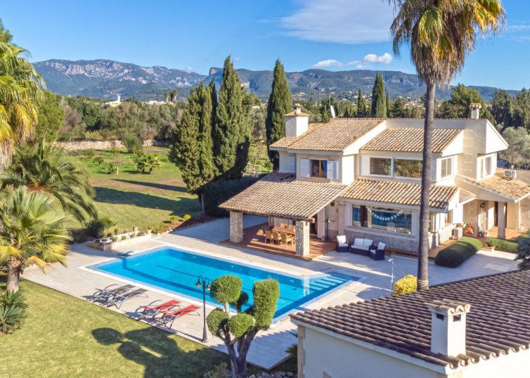 F-4351 Traumhafte Finca mit absoluter Privatsphäre und Ferienvermietungslizenz zwischen Palma und Soller