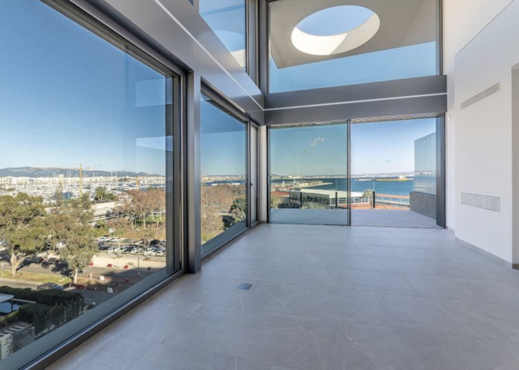 P-2148-84_13 Luxuriöses Duplex - Penthouse mit fantastischem Meer- und Hafenblic