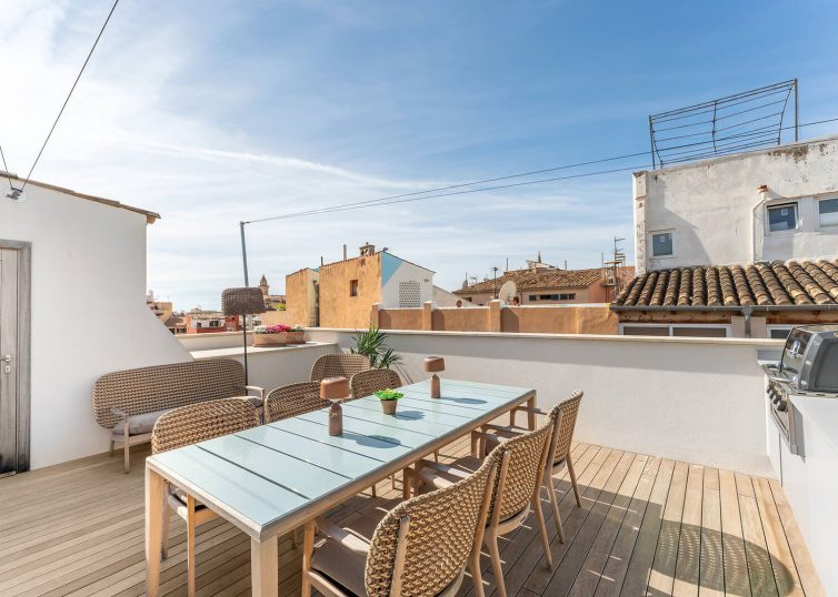 4968 ERSTBEZUG! Triplex-Penthouse mit Dachterrasse und Aufzug in der Altstadt von Palma1